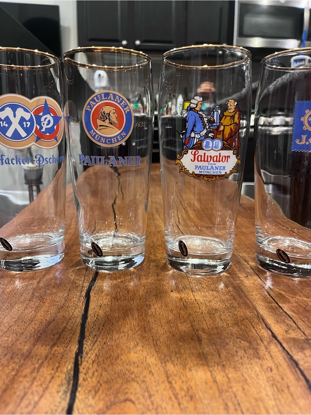 NEW Set of 4 German Brewery Beer Glasses – 22/24k Gold Rim – Pristine condition